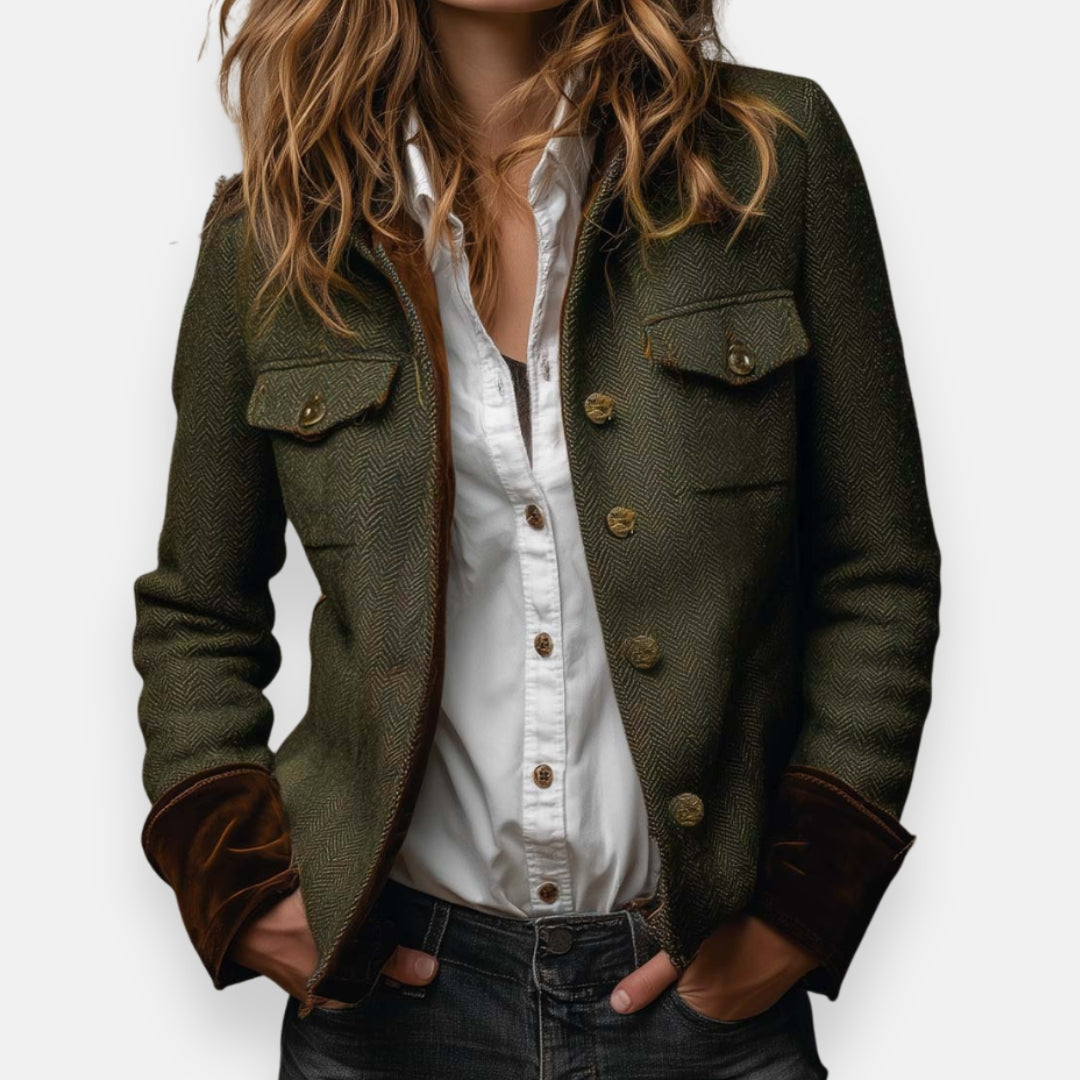 Elena | Tweed-takki samettiyksityiskohdilla