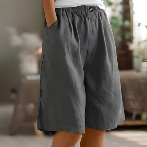 Elina | Kevyet elegantit shortsit