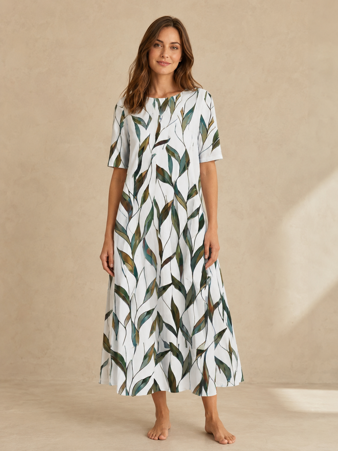 Marina | Kukkaprinttinen laskeutuva midimekko