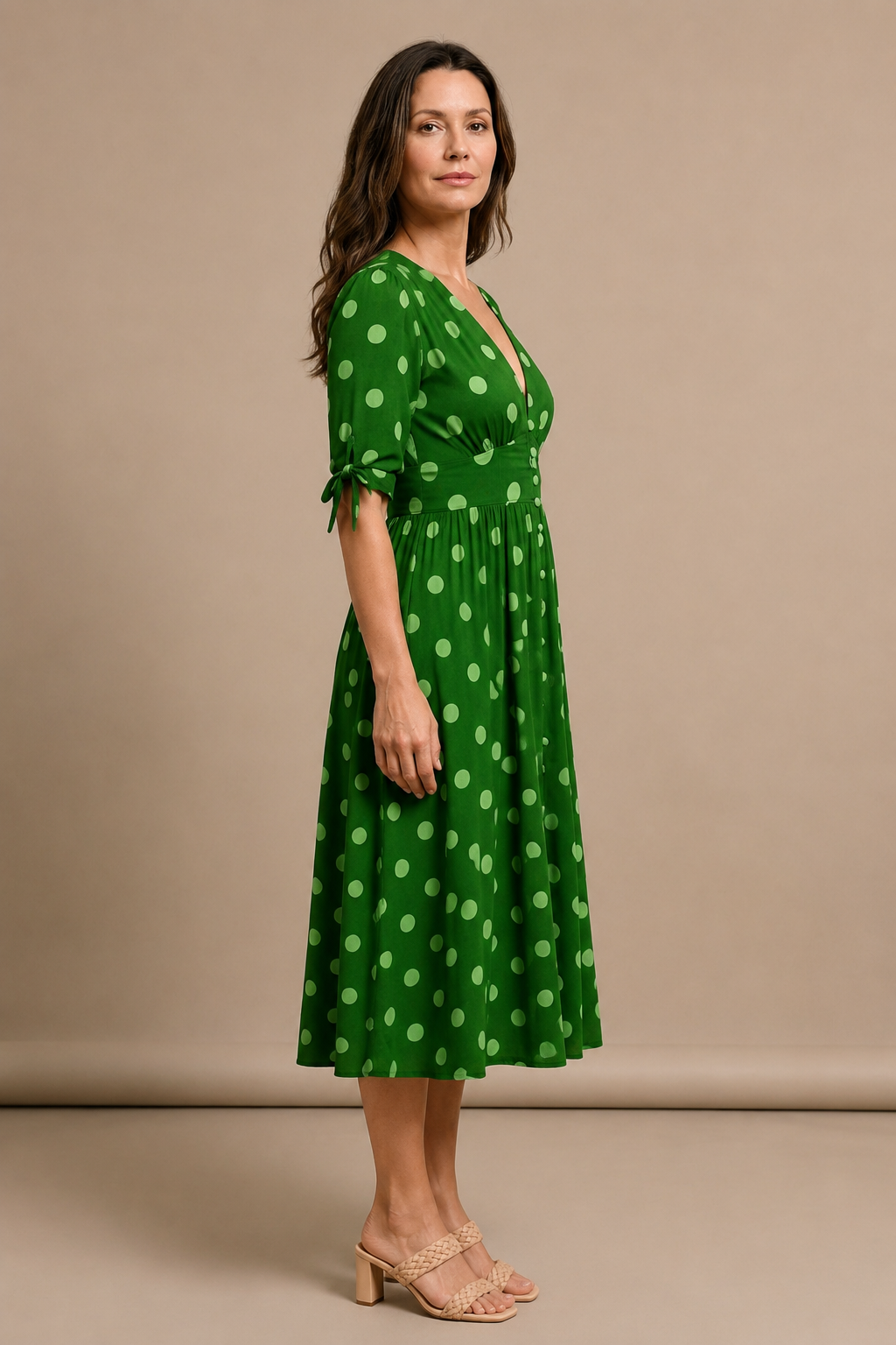 Valentina™ | Moderni pilkkumekko
