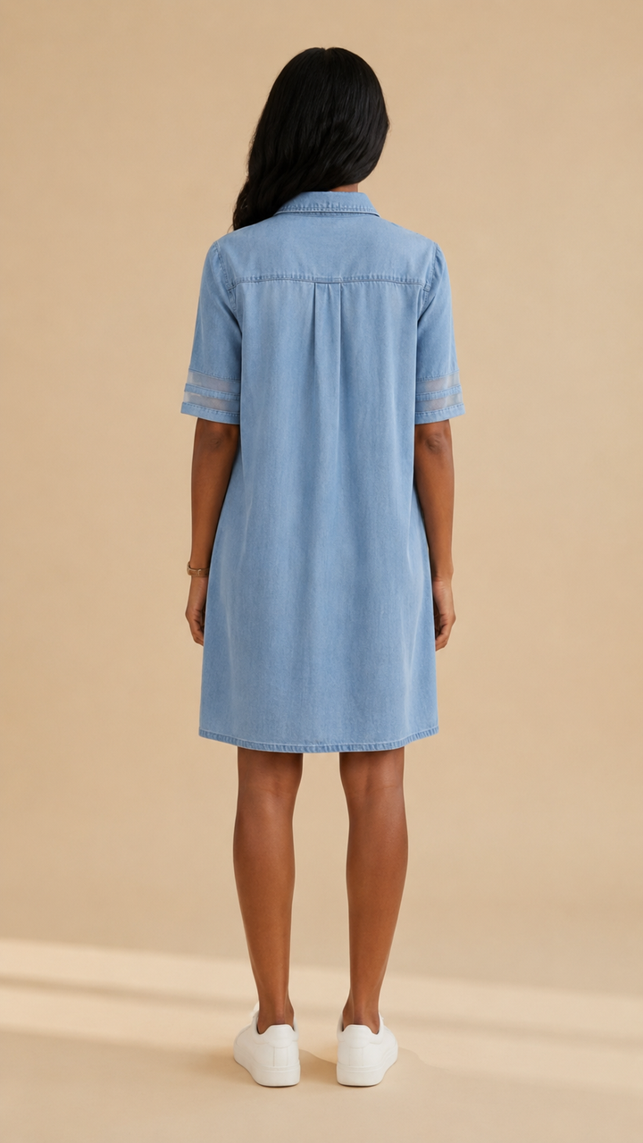 Brittany | Muotoa imarteleva denim-mekko