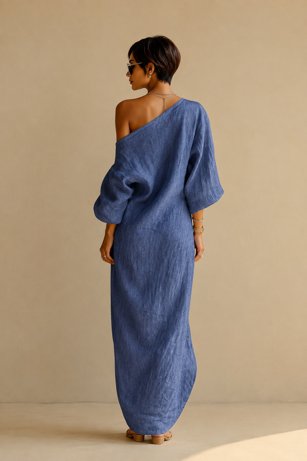 Louna | olkapäämekko