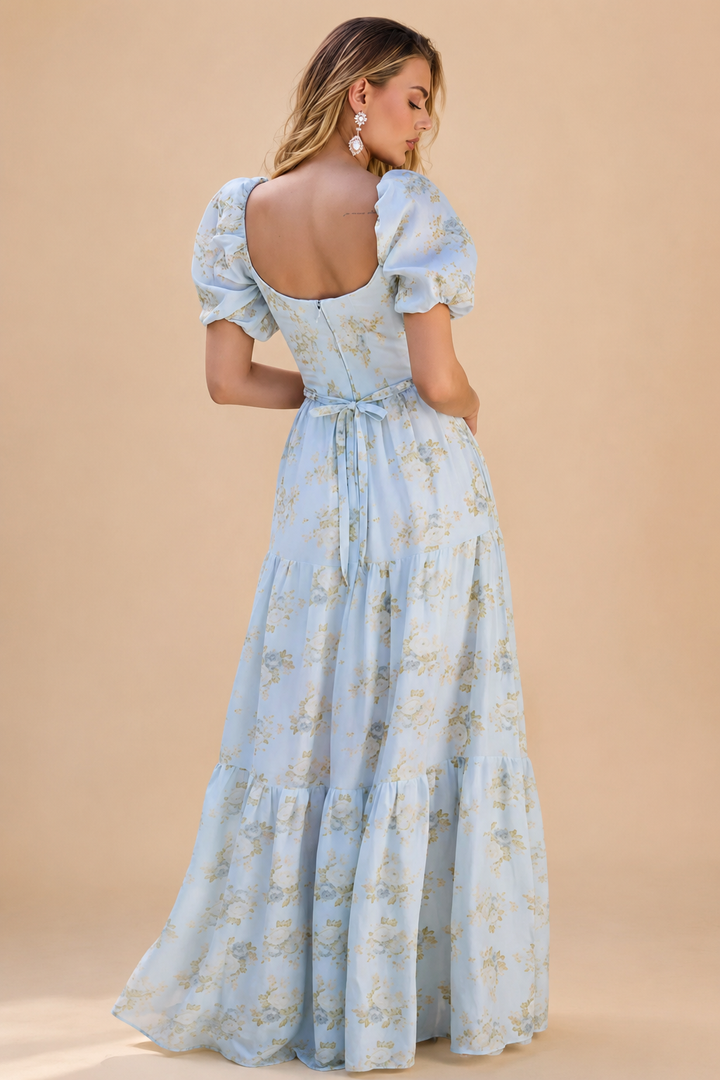 Selja | Vestido floral com recortes delicados