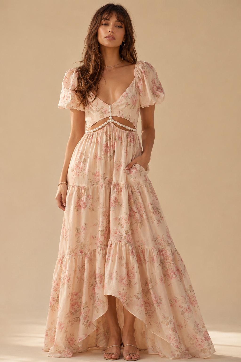 Selja | Vestido floral com recortes delicados