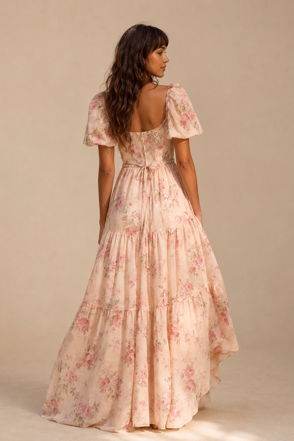 Selja | Vestido floral com recortes delicados