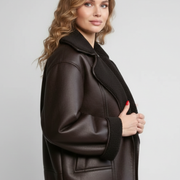 Women’s Jacket with Notched Lapel and Button Fastening