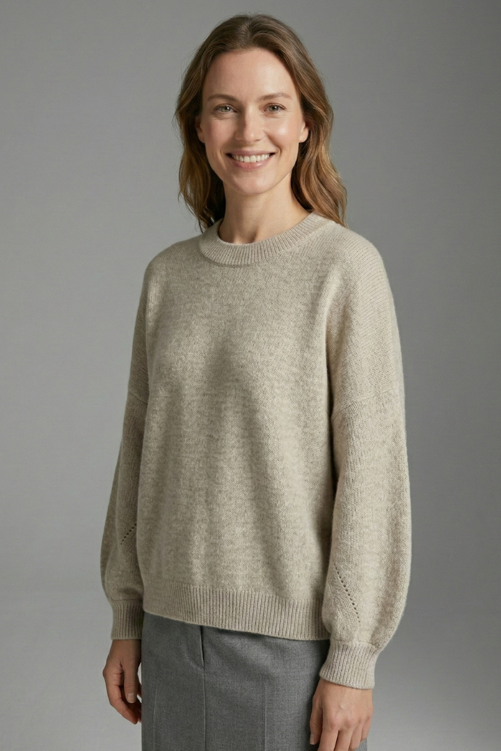 Women’s Jumper with Round Neck and Ribbed Cuffs
