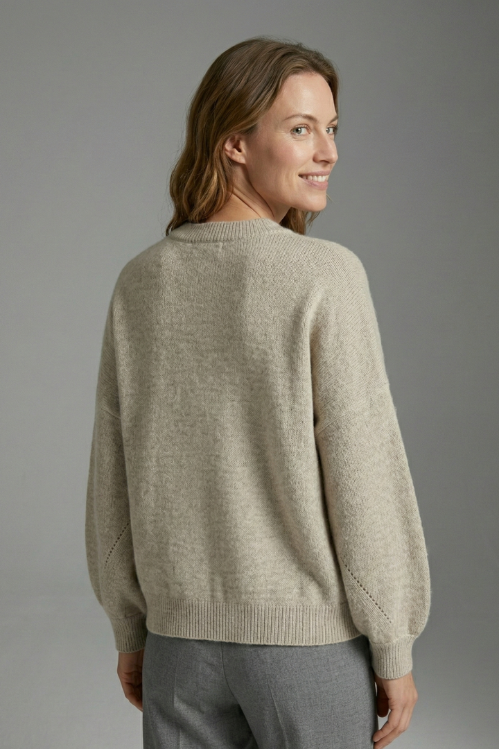 Women’s Jumper with Round Neck and Ribbed Cuffs