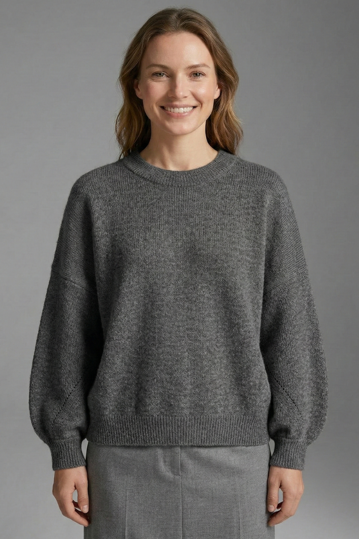 Women’s Jumper with Round Neck and Ribbed Cuffs