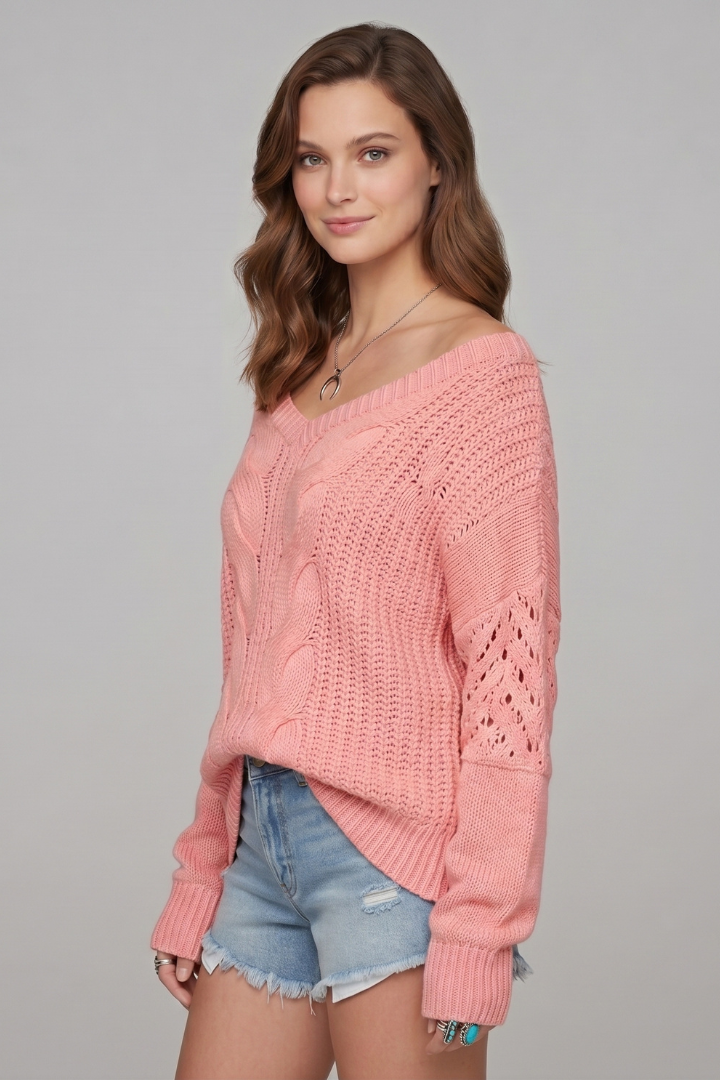 Women’s Oversized Sweater with Long Sleeves and Ribbed Cuffs