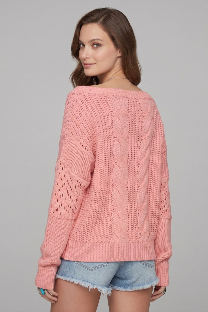 Women’s Oversized Sweater with Long Sleeves and Ribbed Cuffs