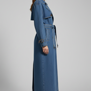 Women’s Trench Coat with Belt and Even Surface