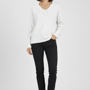 Women’s V-Neck Sweater with Long Sleeves and Pullover Design