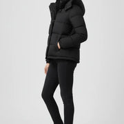 Women’s Down Jacket with Insulation and Secure Fit