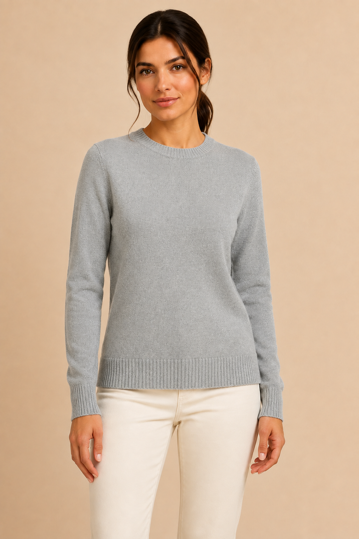 Women’s knitted sweater with round neckline and ribbed hem