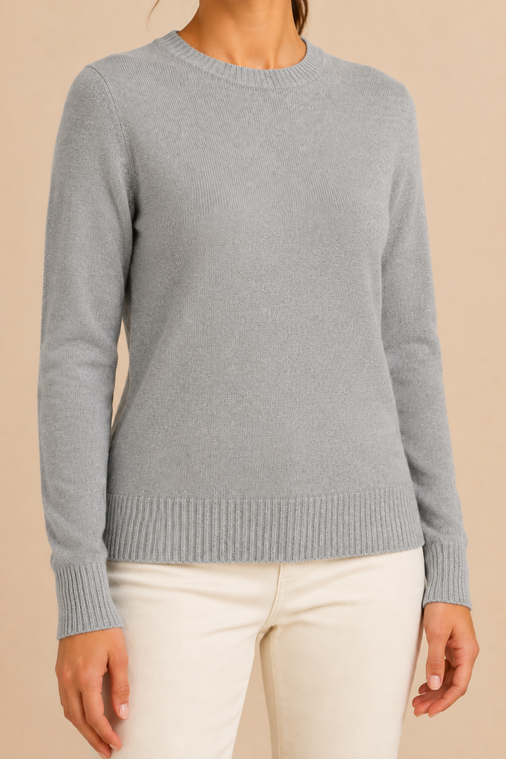 Women’s knitted sweater with round neckline and ribbed hem
