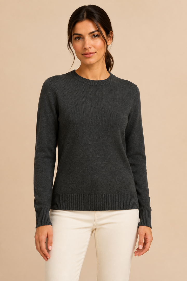 Women’s knitted sweater with round neckline and ribbed hem