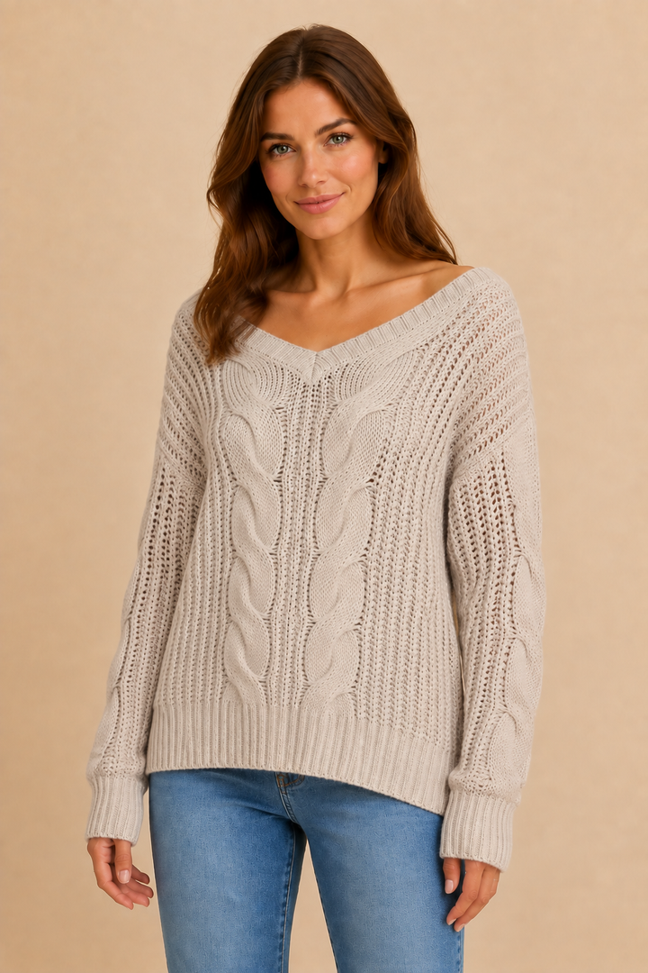 Women’s Oversized Sweater with Long Sleeves and Ribbed Cuffs