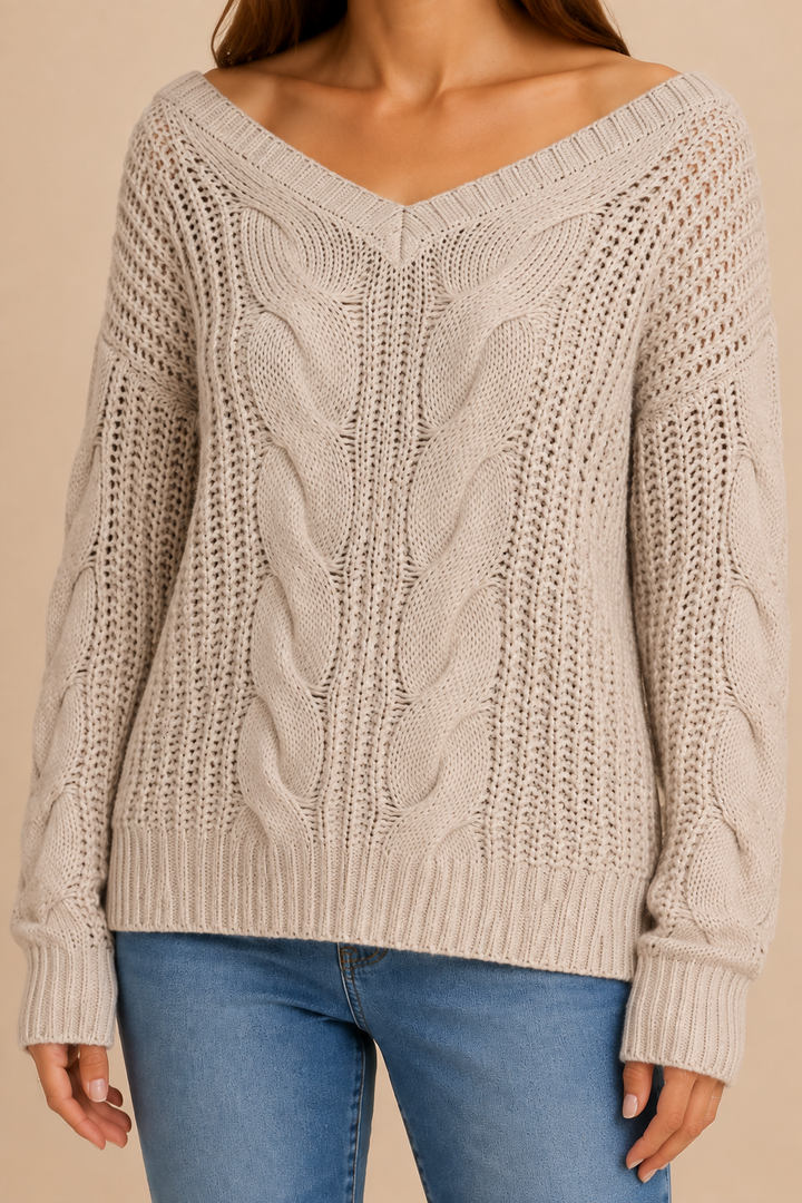 Women’s Oversized Sweater with Long Sleeves and Ribbed Cuffs