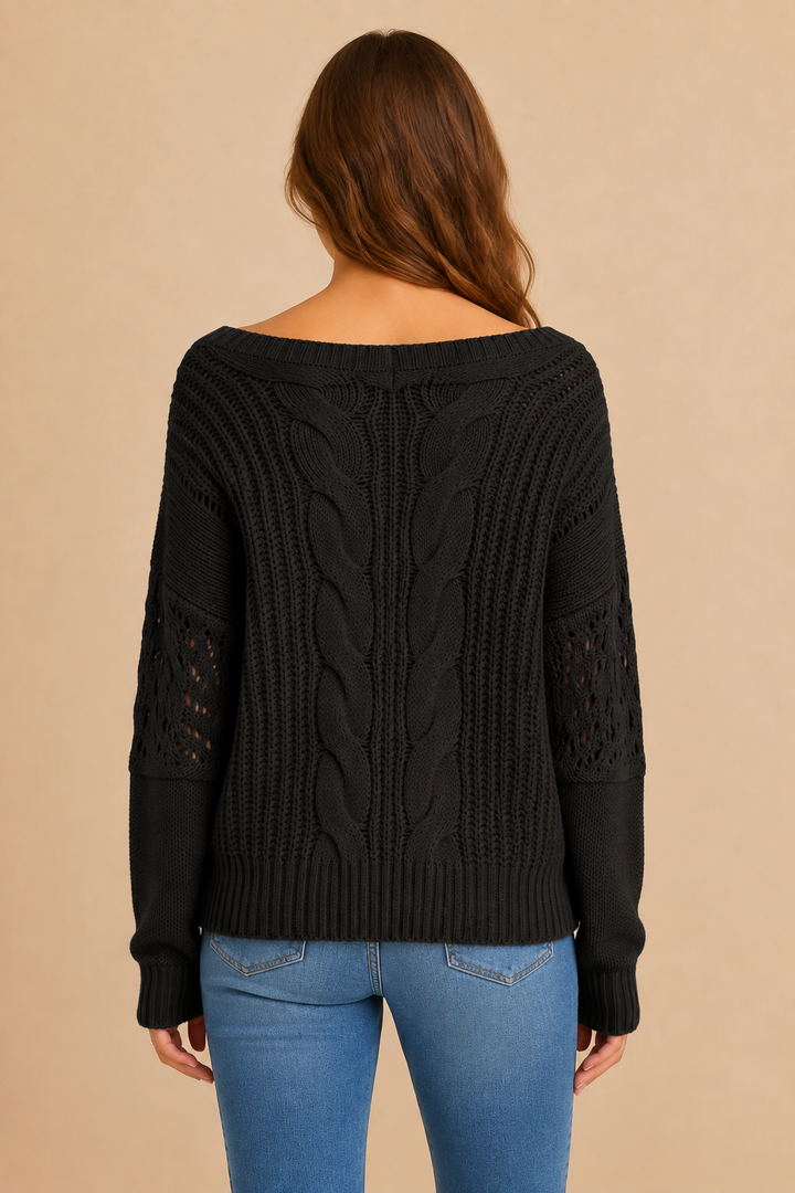 Women’s Oversized Sweater with Long Sleeves and Ribbed Cuffs