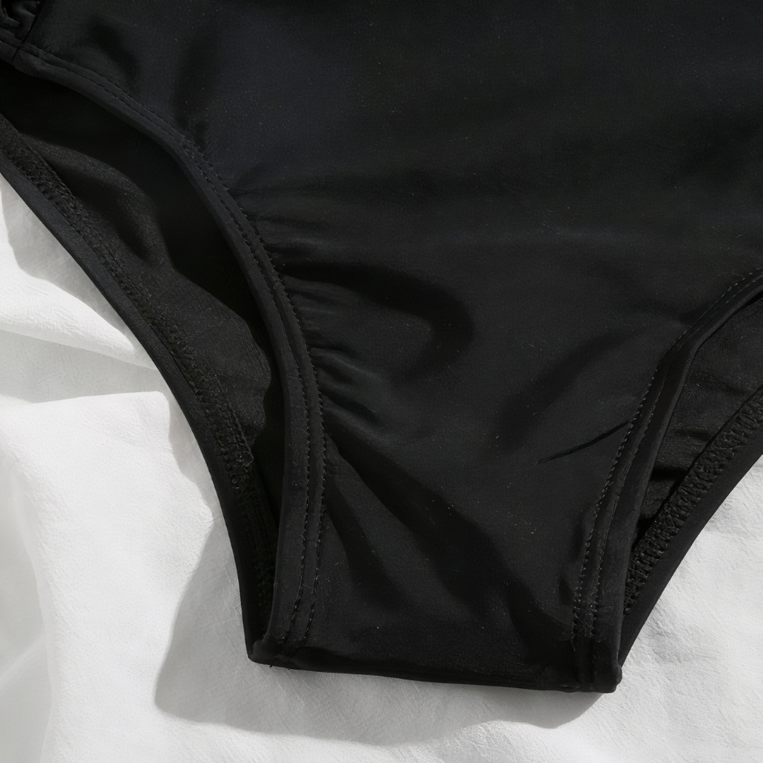 Muotoilevat korkeavyötäröiset bikinin alaosat