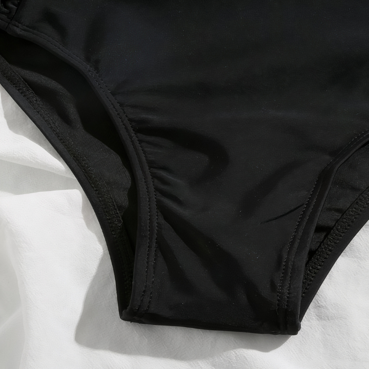 Muotoilevat korkeavyötäröiset bikinin alaosat